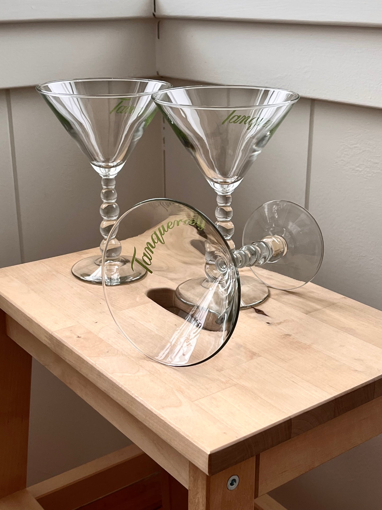 tanqueray martinis